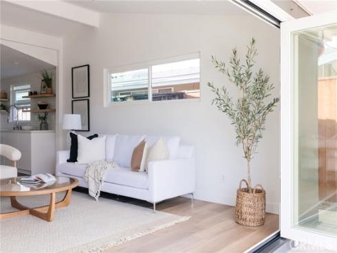 2566  Oxford  , Costa Mesa, CA