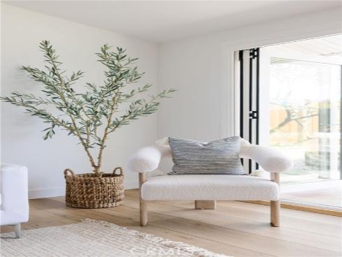 2566  Oxford  , Costa Mesa, CA