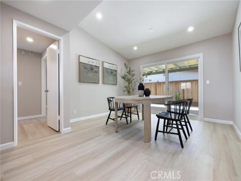 927  Presidio  , Costa Mesa, CA