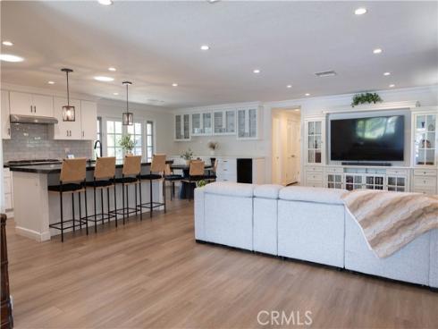 245  Brentwood  , Costa Mesa, CA