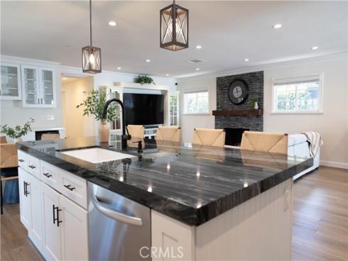 245  Brentwood  , Costa Mesa, CA