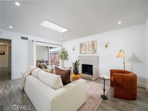 1179  Dorset  , Costa Mesa, CA