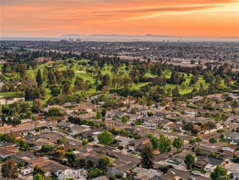 3217  Montana  , Costa Mesa, CA