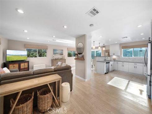 3217  Montana  , Costa Mesa, CA