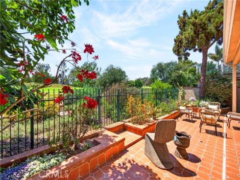 137 The Masters Circle , Costa Mesa, CA