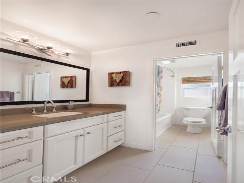 255  Mesa  , Costa Mesa, CA