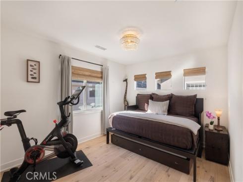 255  Mesa  , Costa Mesa, CA