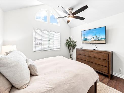 754  Joann  B , Costa Mesa, CA