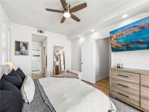 754  Joann  B , Costa Mesa, CA