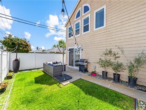 754  Joann  B , Costa Mesa, CA