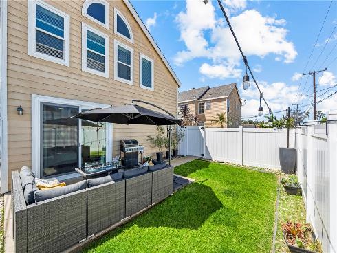 754  Joann  B , Costa Mesa, CA