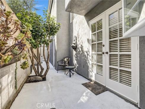 2626  Santa Ana  2  Avenue, Costa Mesa, CA