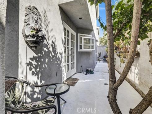 2626  Santa Ana  2  Avenue, Costa Mesa, CA