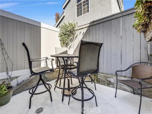 2626  Santa Ana  2  Avenue, Costa Mesa, CA