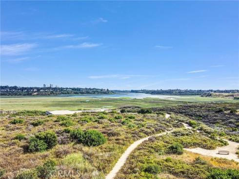 2626  Santa Ana  2  Avenue, Costa Mesa, CA