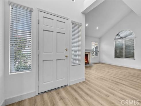 2626  Santa Ana  2  Avenue, Costa Mesa, CA