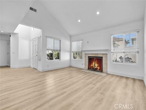 2626  Santa Ana  2  Avenue, Costa Mesa, CA