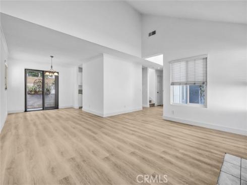 2626  Santa Ana  2  Avenue, Costa Mesa, CA