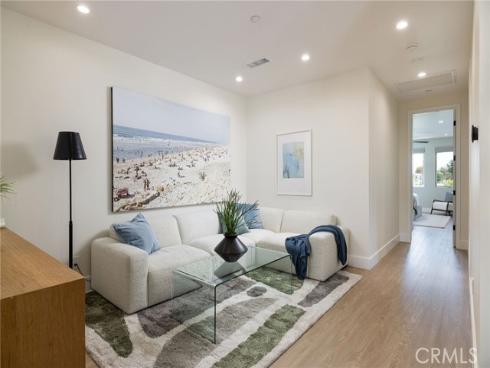 161  Cecil  B  Place, Costa Mesa, CA