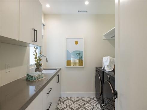 161  Cecil  B  Place, Costa Mesa, CA