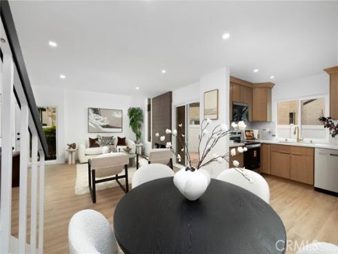 923 Hyde Court, Costa Mesa, CA