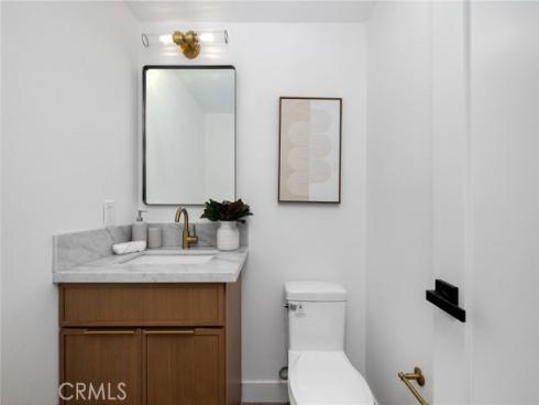 923 Hyde Court, Costa Mesa, CA