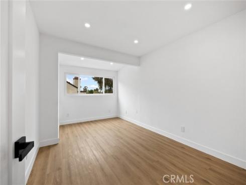 923 Hyde Court, Costa Mesa, CA