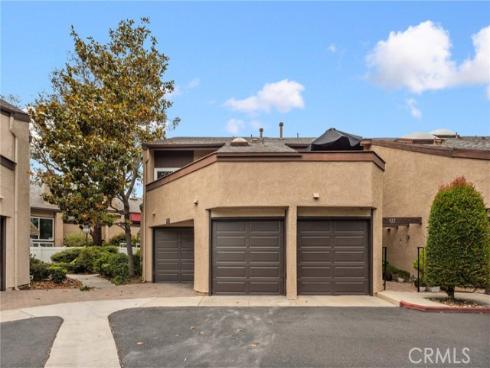 923 Hyde Court, Costa Mesa, CA