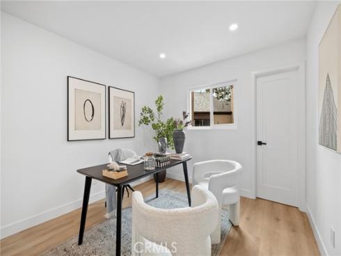 923 Hyde Court, Costa Mesa, CA