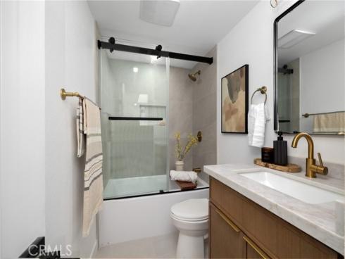 923 Hyde Court, Costa Mesa, CA
