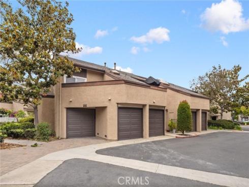 923 Hyde Court, Costa Mesa, CA