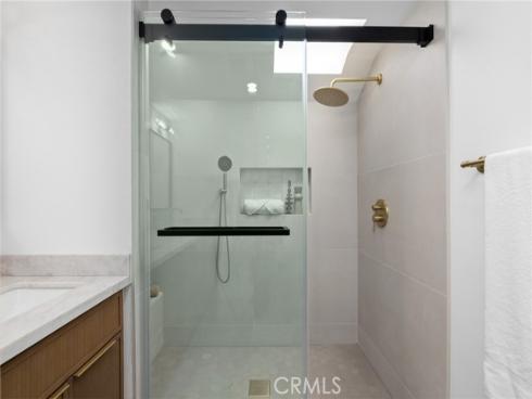923 Hyde Court, Costa Mesa, CA