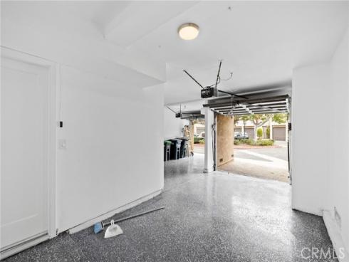 923 Hyde Court, Costa Mesa, CA