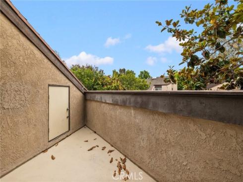 923 Hyde Court, Costa Mesa, CA