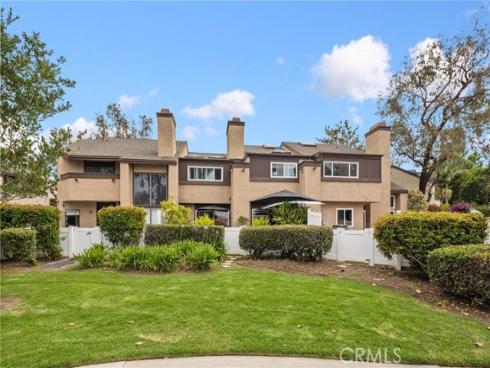 923 Hyde Court, Costa Mesa, CA