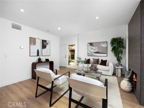923 Hyde Court, Costa Mesa, CA