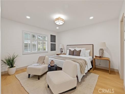 3268 Michigan , Costa Mesa, CA