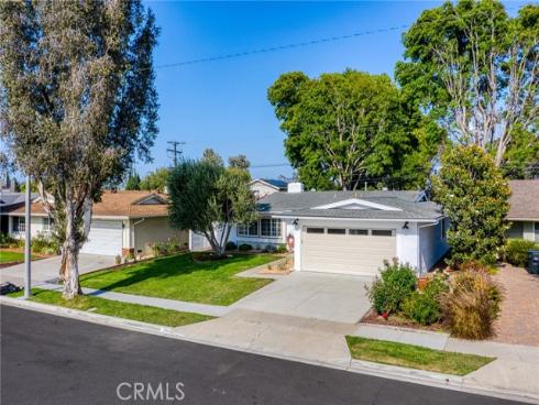 3268 Michigan , Costa Mesa, CA