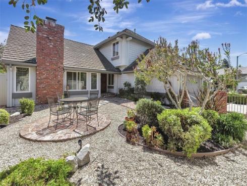 1104 Dennis Drive , Costa Mesa, CA