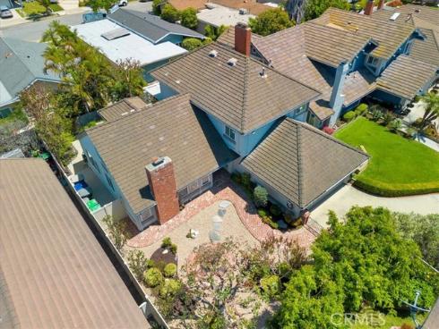 1104 Dennis Drive , Costa Mesa, CA