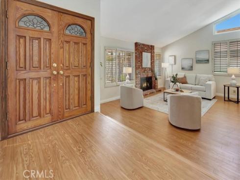 1104 Dennis Drive , Costa Mesa, CA