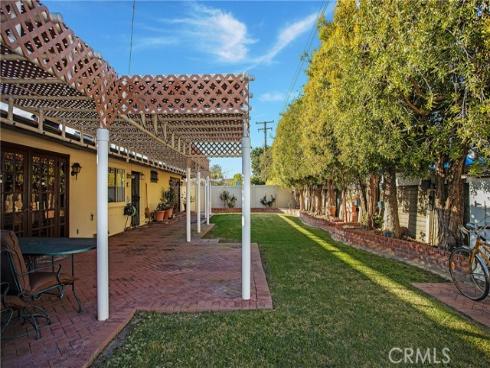 2968  Ceylon  , Costa Mesa, CA