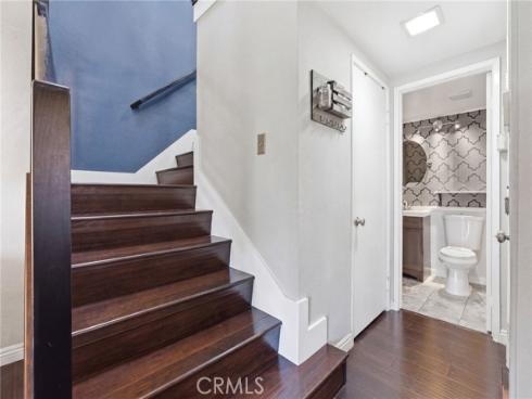 905 Hyde Court, Costa Mesa, CA