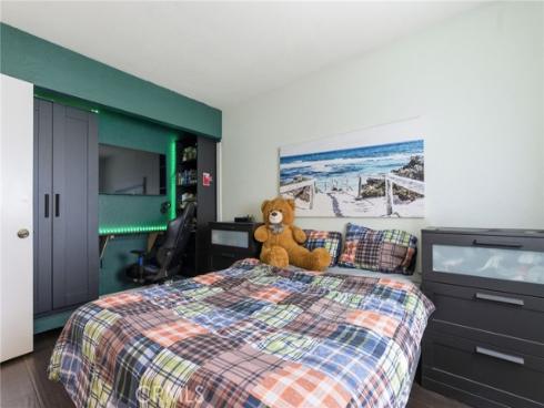 905 Hyde Court, Costa Mesa, CA