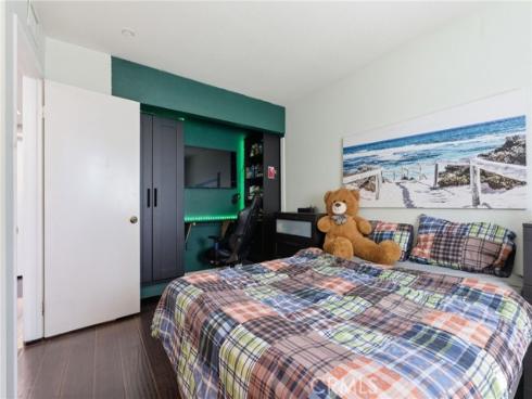 905 Hyde Court, Costa Mesa, CA