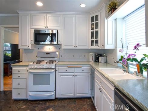1925 Fullerton Avenue, Costa Mesa, CA