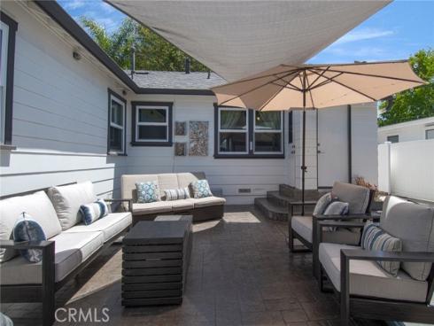 1925 Fullerton Avenue, Costa Mesa, CA