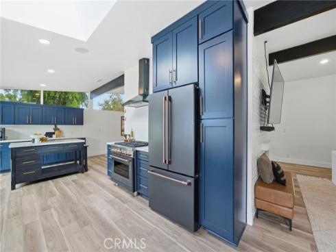 3000 Country Club Drive, Costa Mesa, CA