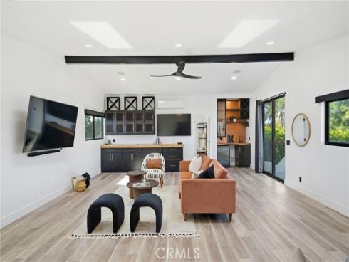 3000 Country Club Drive, Costa Mesa, CA