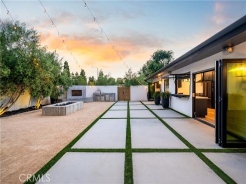 3000 Country Club Drive, Costa Mesa, CA